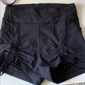 EUC LULULEMON BLACK SHORT